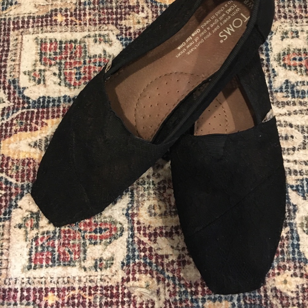 Black Lace Toms Flats, Size W 8.5
